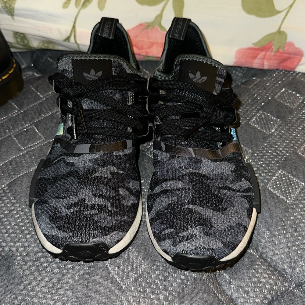 worn once holographic Adidas NMD's